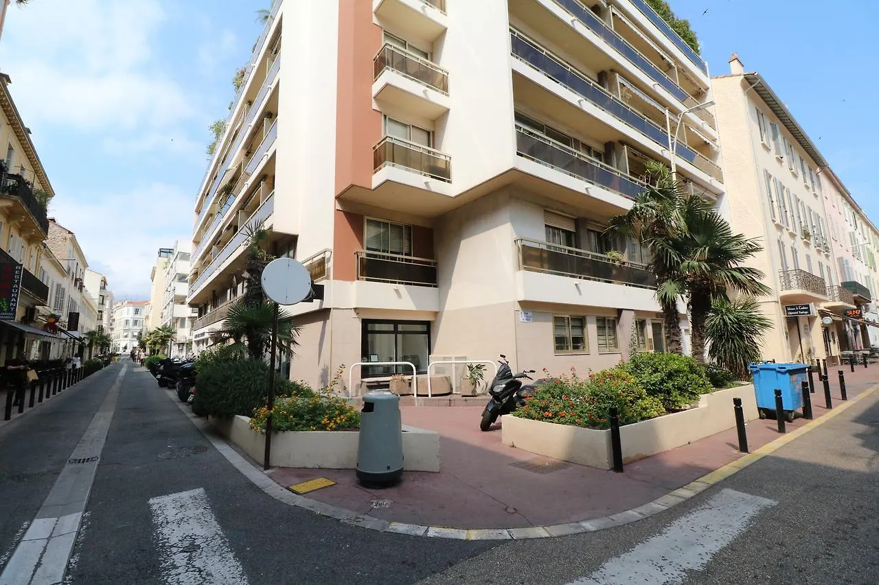 2 Bedroom, 2 Bathrooms, 2 Mins From The Croisette, Monod 348 Cannes